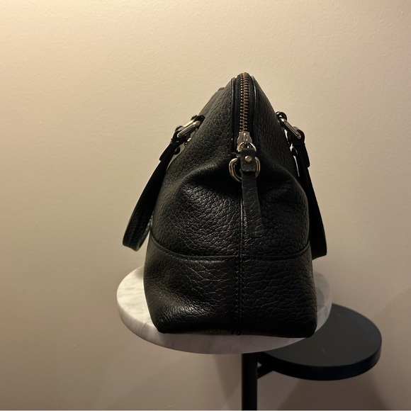 Kate Spade- Black Crocodile Handbag w/ removable adjustable straps. - Picture 3 of 16